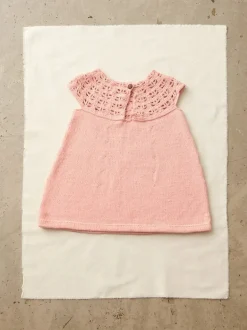 Sandnes Garn Indy Dress Baby 2505_04 englanniksi
