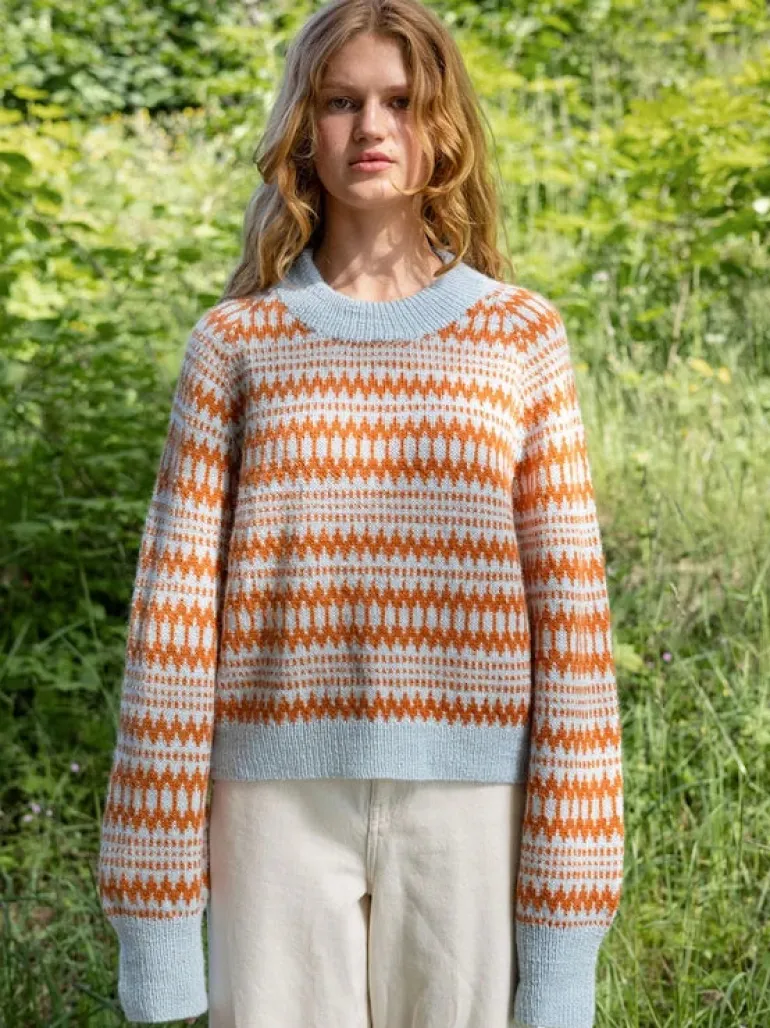Sandnes Garn Kleiva Ladies Sweater 2410_04 English