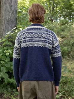 Sandnes Garn Marius Sweater 2410_03 in English