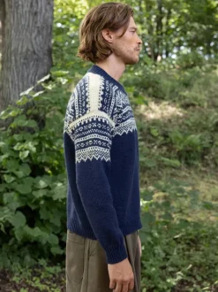 Sandnes Garn Marius Sweater 2410_03 in English