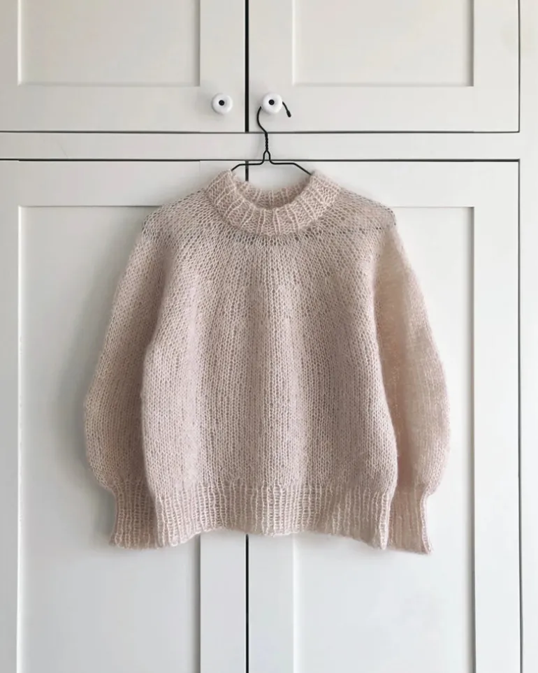Saturday Night Sweater by PetiteKnit, in English