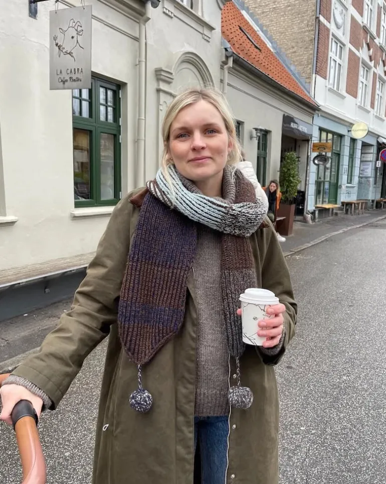 Structure Scarf by PetiteKnit, in English