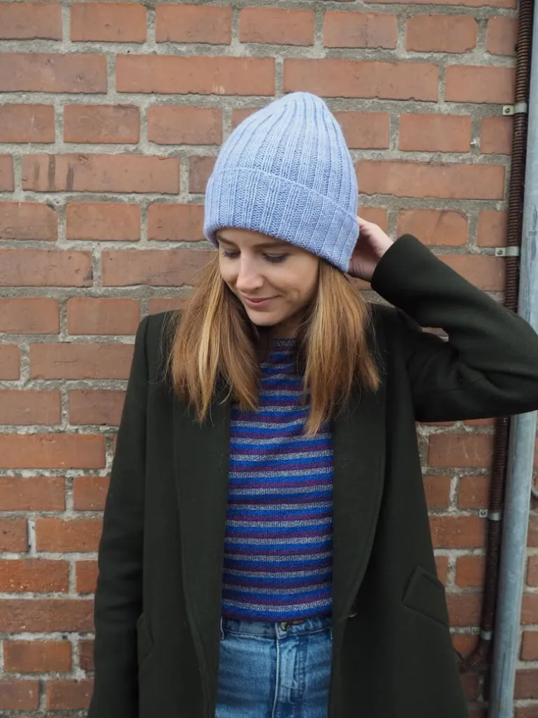 The Hipster Hat by PetiteKnit, in English