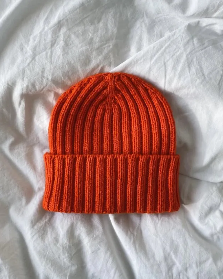 The Hipster Hat by PetiteKnit, in English