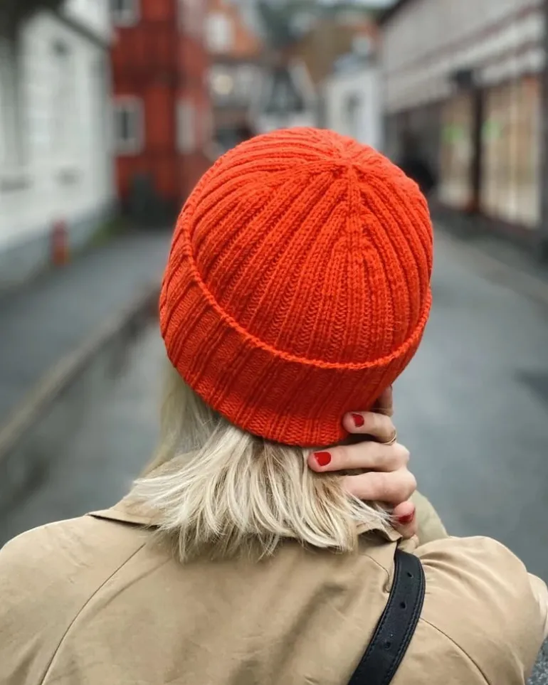 The Hipster Hat by PetiteKnit, in English