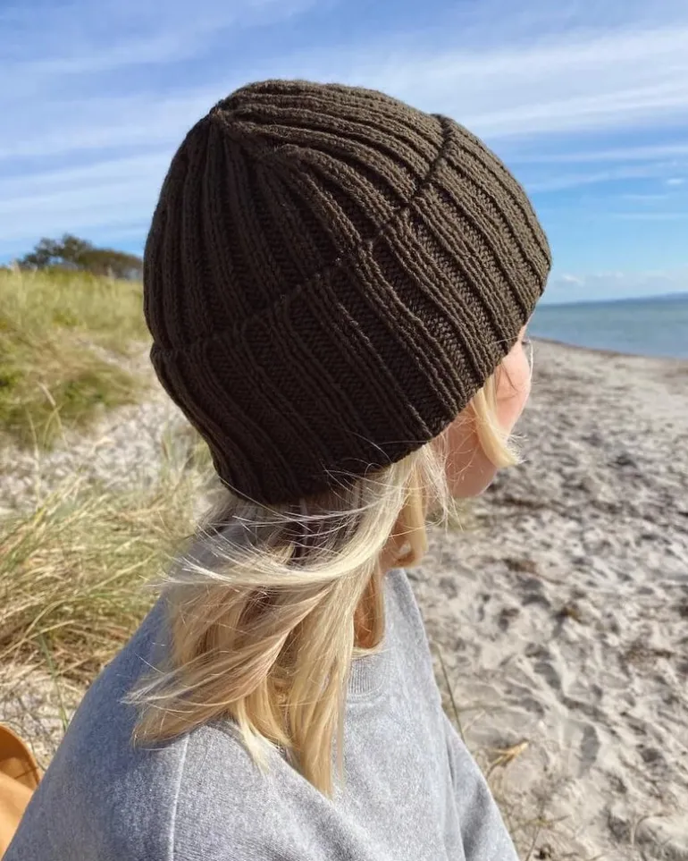The Hipster Hat by PetiteKnit, in English