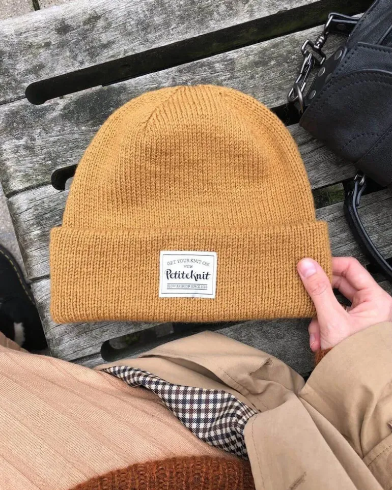 The Oslo Hat - by PetiteKnit, in English ja suomeksi