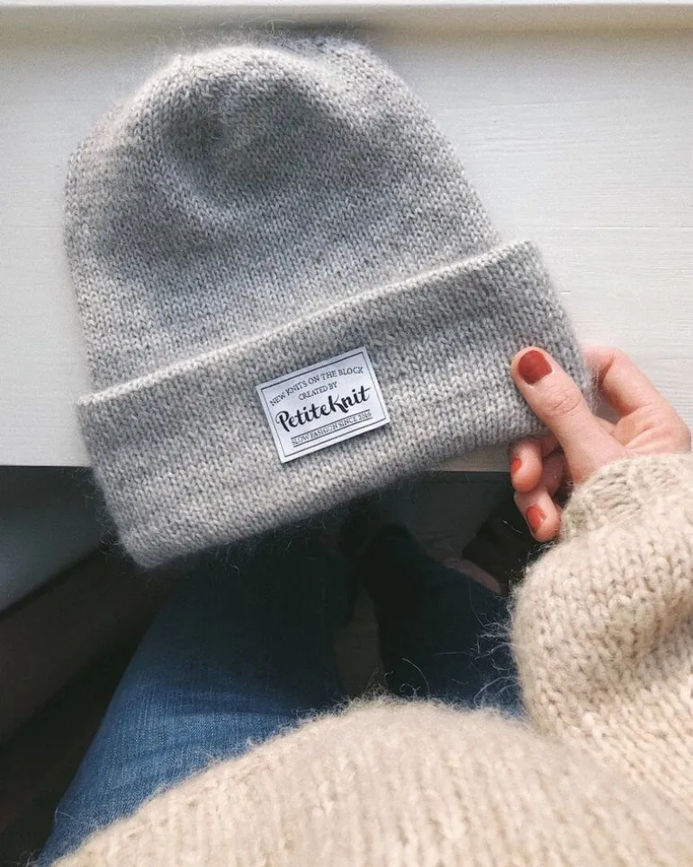 The Oslo Hat - Mohair Edition by PetiteKnit, in English