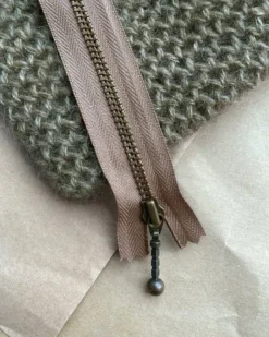 Vetoketju 14 cm PetiteKnit