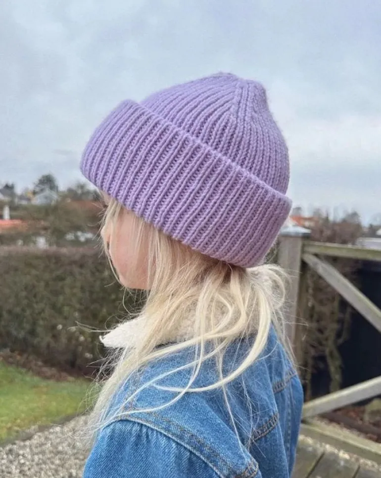 Weekend Hat by PetiteKnit, in English