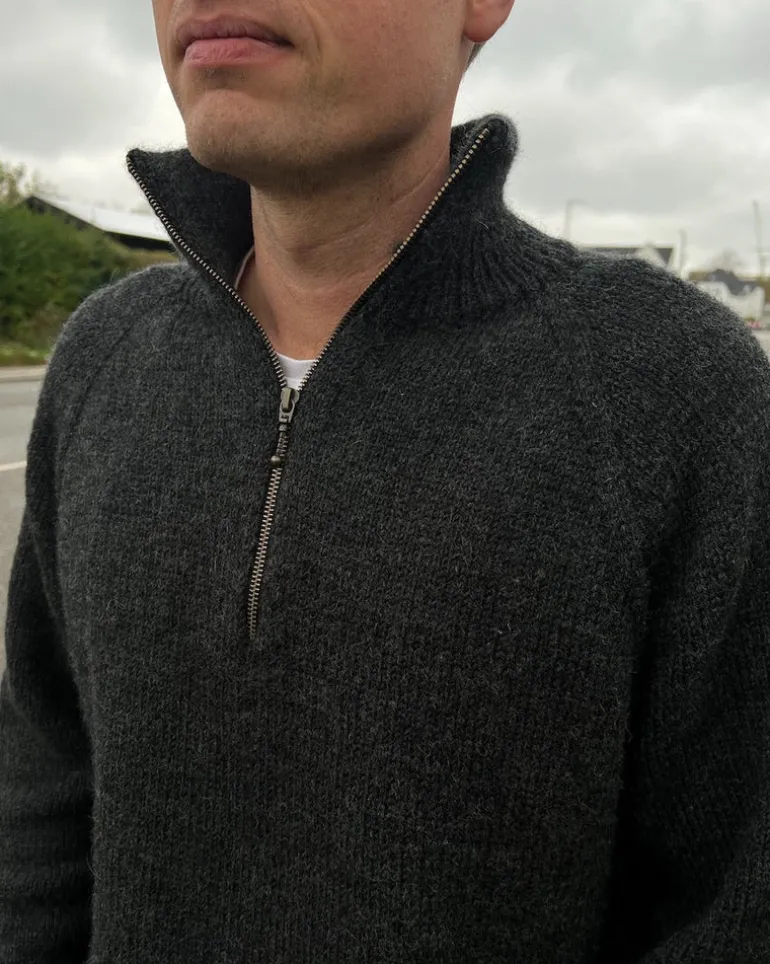 Zipper Sweater Light by PetiteKnit - Man, in English