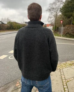 Zipper Sweater Light by PetiteKnit - Man, in English